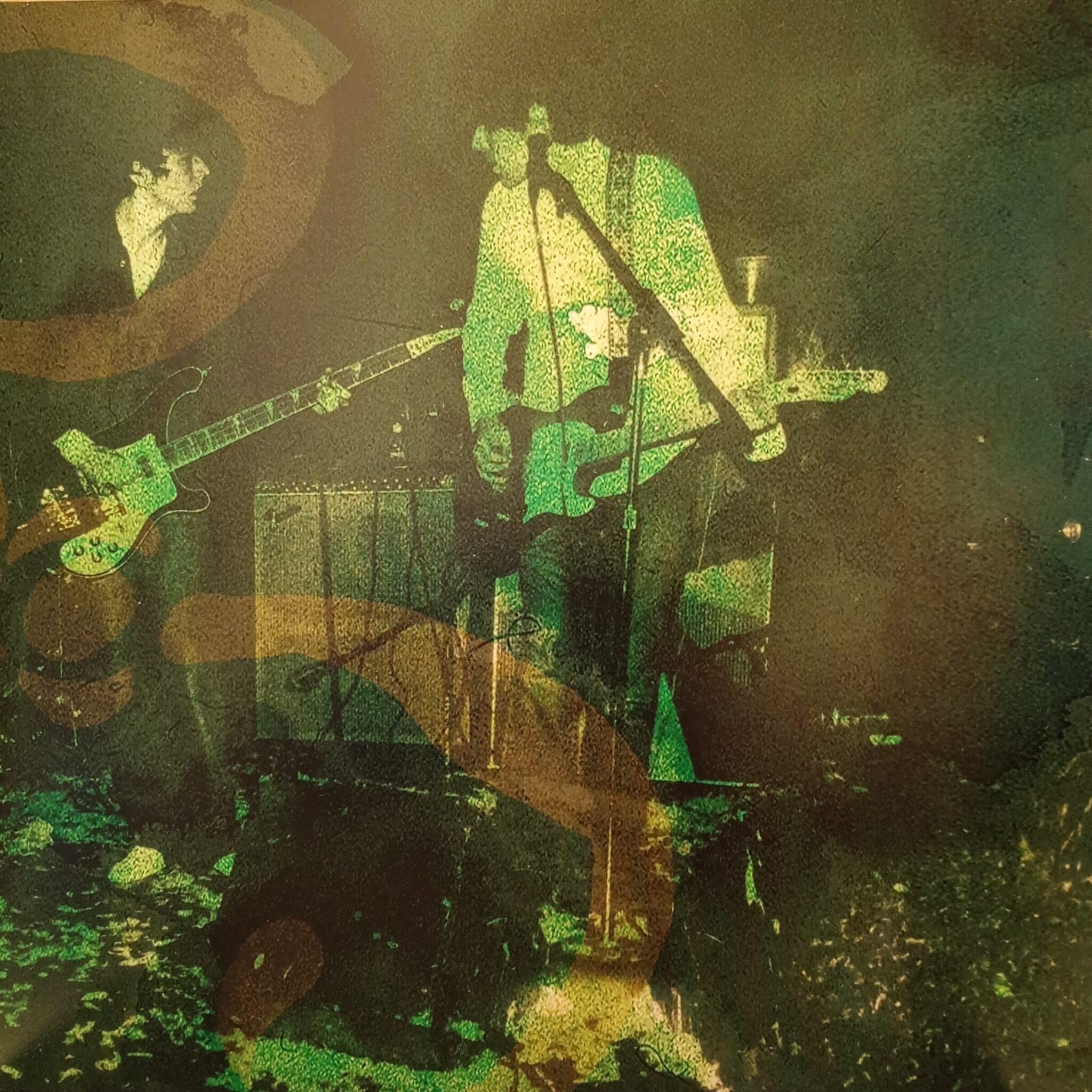 Dead Meadow – Feathers