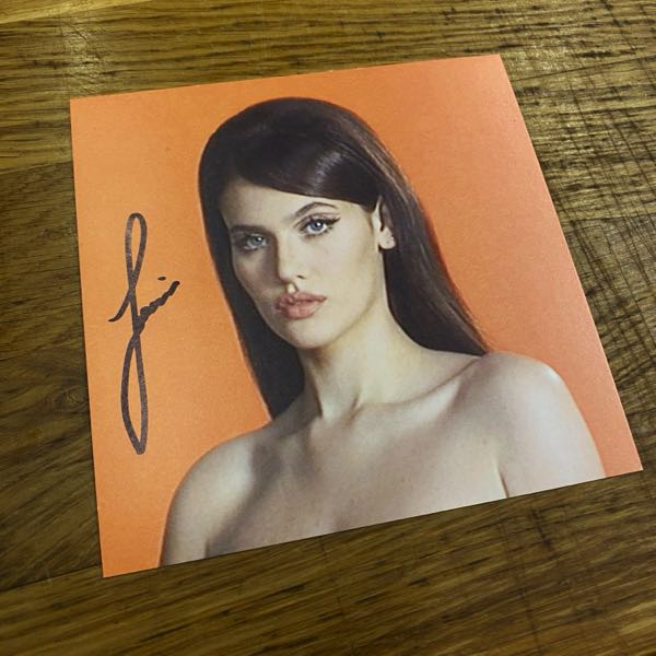 Sienna Spiro – Visitor (indie exclusive) - Image 3